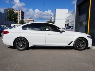 2019 BMW 5 серии 530i xDrive VII (G30/G31/G38), белый, 2850000 рублей, вид 4