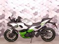 2025 Kawasaki Ninja 7, серебристый, 869000 рублей - вид 3