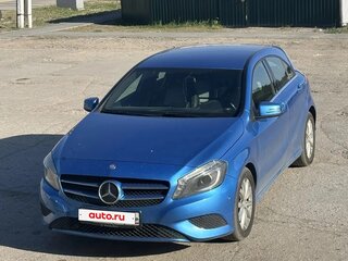2013 Mercedes-Benz A-Класс 200 III (W176), голубой, 1200000 рублей, вид 1