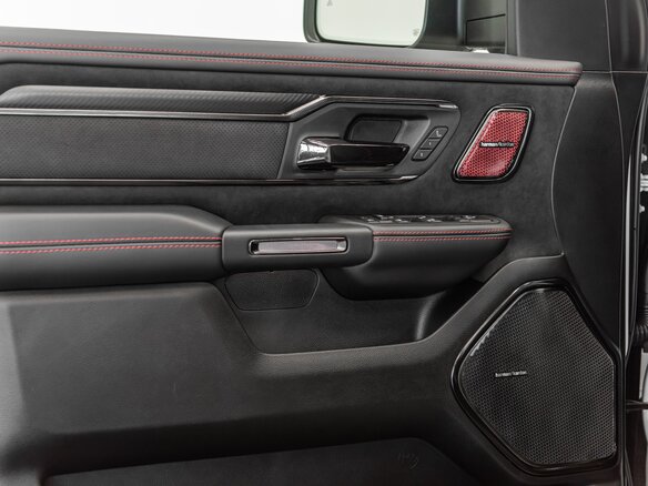 2025 Ram 1500 RHO V Рестайлинг, белый, 10790000 рублей - вид 23