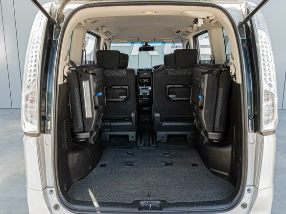 2015 Nissan Serena IV (C26), серый - вид 23