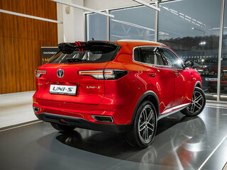 2026 Changan UNI-S I, красный, 3229900 рублей, вид 5