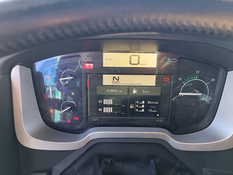 2015 Renault T-Series, белый, 7450000 рублей, вид 4