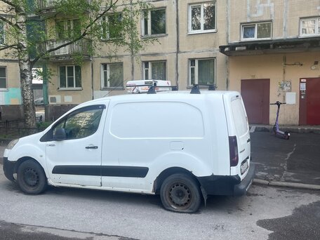 2012 Peugeot Partner, белый, 600000 рублей, вид 2