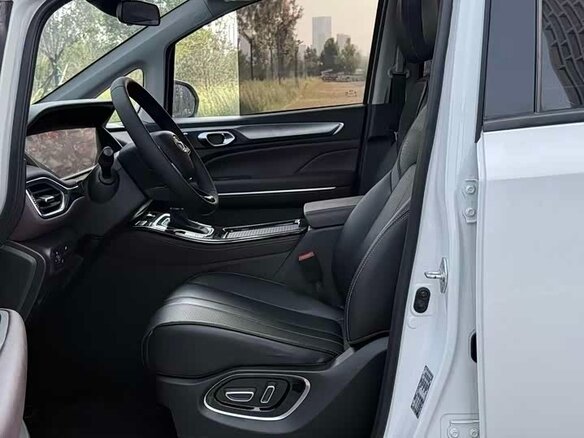 2023 GAC Trumpchi M6 Pro, белый, 1198777 рублей - вид 4