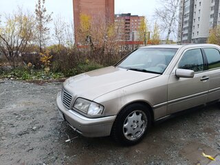 1999 Mercedes-Benz C-Класс 230 I (W202) Рестайлинг, золотистый, 260000 рублей, вид 1