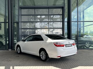 2014 Toyota Camry VII (XV50) Рестайлинг, белый, 1590000 рублей, вид 2