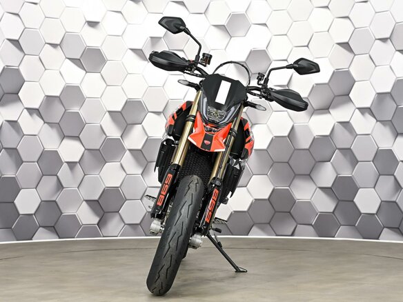 2024 Ducati Hypermotard, чёрный, 1277000 рублей - вид 4