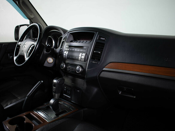 2008 Mitsubishi Pajero IV, бежевый, 1139000 рублей - вид 8
