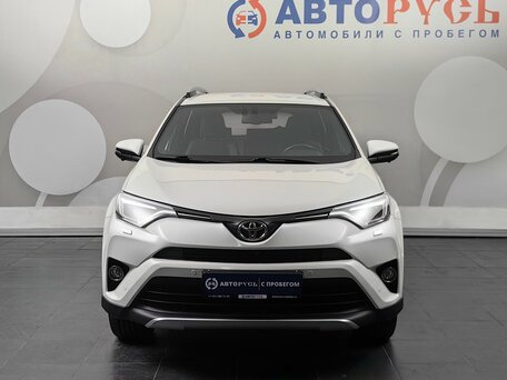 2017 Toyota RAV4 IV (XA40) Рестайлинг, белый, 2818000 рублей, вид 3