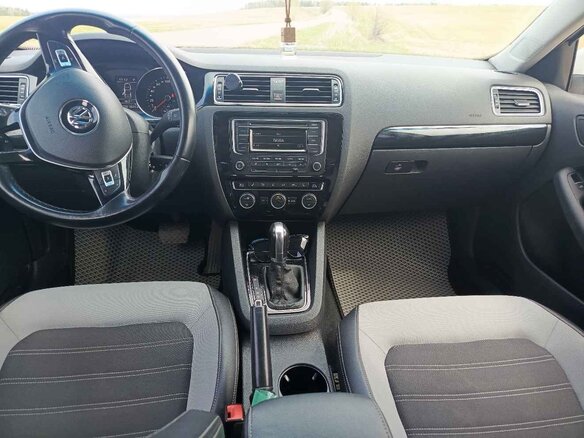 2015 Volkswagen Jetta VI Рестайлинг, белый, 1000000 рублей - вид 4
