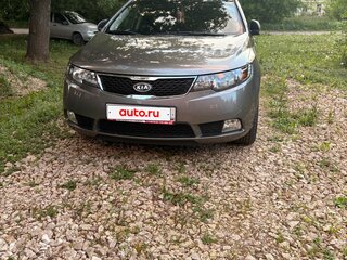 2012 Kia Cerato 6-speed II, серебристый, 1400000 рублей, вид 4