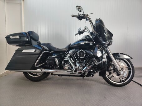2015 Harley-Davidson Street Glide Special, чёрный, 1259000 рублей, вид 1
