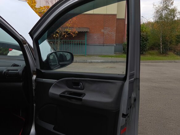 2005 Ford Galaxy I Рестайлинг, серебристый, 415000 рублей - вид 10