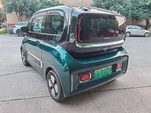 2023 Baojun Kiwi EV, зелёный - вид 2
