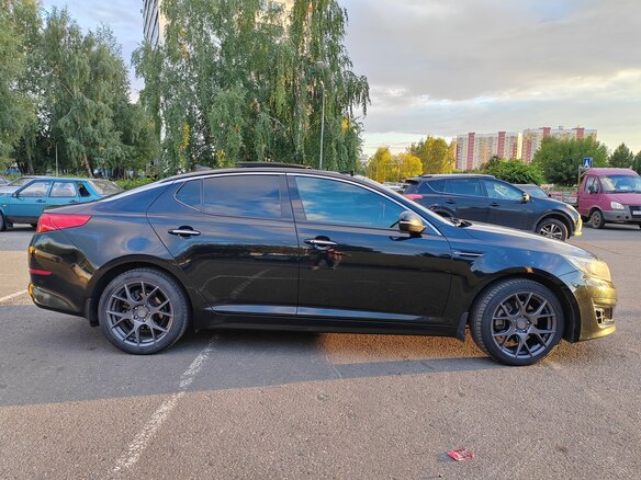 2014 Kia Optima III Рестайлинг, чёрный, 1520000 рублей - вид 2