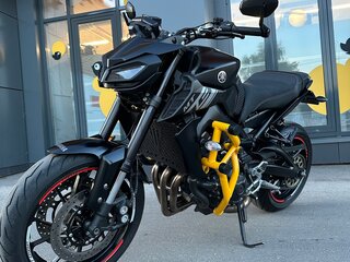 2017 Yamaha MT-09 (FZ-09), чёрный, 820000 рублей, вид 3