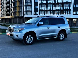 2008 Toyota Land Cruiser 200 Series, серебристый, 2900000 рублей, вид 3