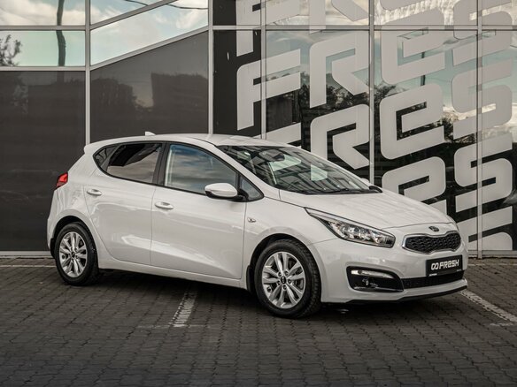 2017 Kia Ceed II Рестайлинг, белый, 1445000 рублей