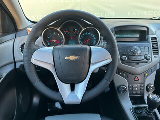 2012 Chevrolet Cruze I, чёрный, 696000 рублей, вид 5