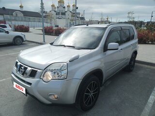2011 Nissan X-Trail II Рестайлинг, серебристый, 1110000 рублей, вид 1