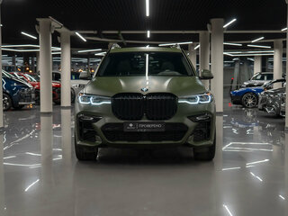 2020 BMW X7 40i I (G07), зелёный, 7500000 рублей, вид 3