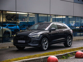 2021 Audi Q8 45 TDI I (4M), чёрный, 5399000 рублей, вид 3
