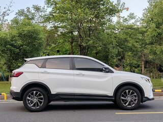 2026 Geely Binyue I Рестайлинг 2, белый, 1790000 рублей, вид 2