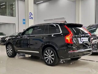 2023 Volvo XC90 II Рестайлинг 1, чёрный, 5632808 рублей, вид 4