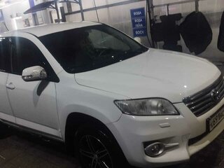2011 Toyota RAV4 III (XA30) Рестайлинг, белый, 820000 рублей, вид 1
