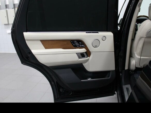 2019 Land Rover Range Rover Long IV Рестайлинг, чёрный, 7150000 рублей - вид 27