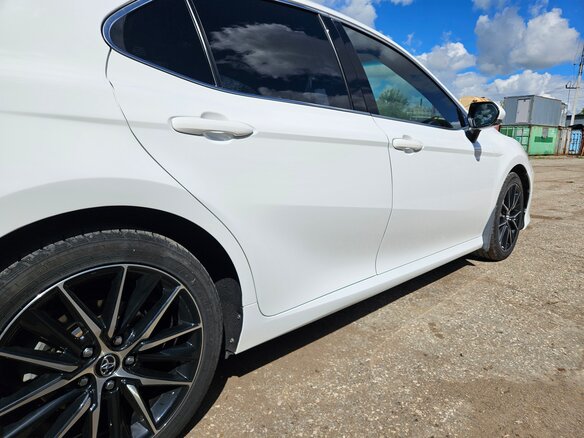 2021 Toyota Camry US Market VIII (XV70) Рестайлинг, белый, 3050000 рублей - вид 7