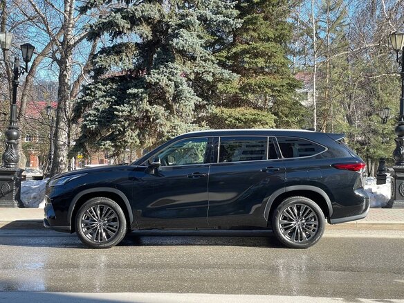 2026 Toyota Highlander IV (XU70), чёрный, 5299000 рублей - вид 3