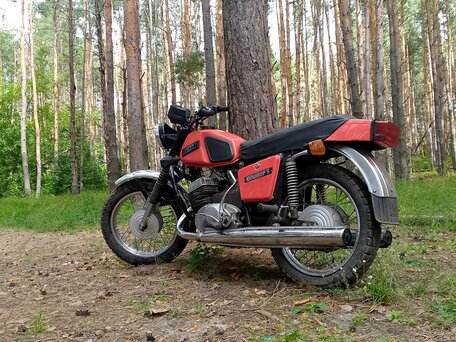 2005 ИЖ Юпитер, красный, 66000 рублей, вид 2