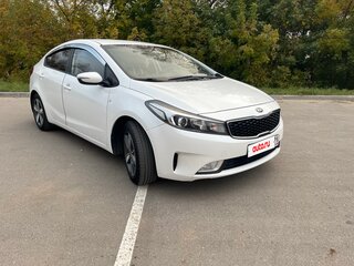 2018 Kia Cerato III Рестайлинг (Classic), белый, 1490000 рублей, вид 2