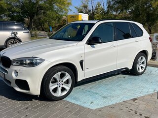 2014 BMW X5 40d III (F15), белый, 4300000 рублей, вид 1