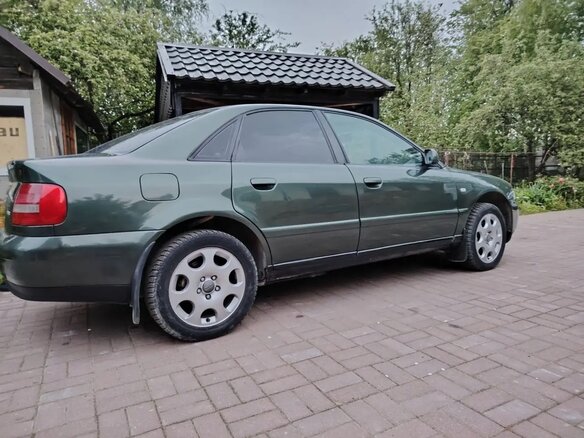 1999 Audi A4 I (B5) Рестайлинг, зелёный, 450000 рублей - вид 5