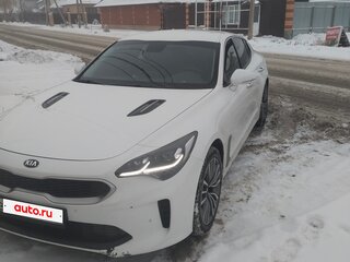 2019 Kia Stinger I, белый, 2000000 рублей, вид 1