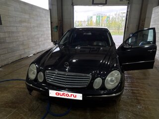 2004 Mercedes-Benz E-Класс 240 III (W211, S211), чёрный, 500000 рублей, вид 3