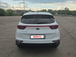 2019 Kia Sportage IV Рестайлинг, белый, 2200000 рублей, вид 3
