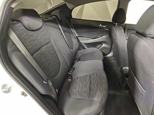 2015 Hyundai Solaris I Рестайлинг, белый - вид 13