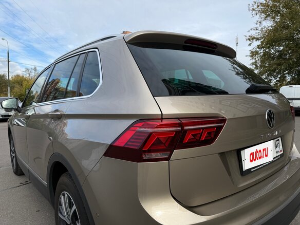 2021 Volkswagen Tiguan II Рестайлинг, коричневый, 2990000 рублей - вид 14