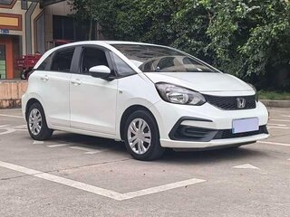 2023 Honda Fit Crosstar IV Рестайлинг, белый, 1000000 рублей, вид 1