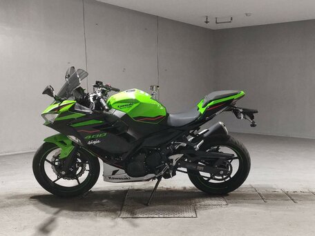 2022 Kawasaki Ninja 400, зелёный, 637000 рублей, вид 1