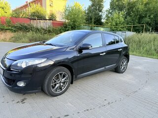 2014 Renault Megane III Рестайлинг, чёрный, 900000 рублей, вид 1