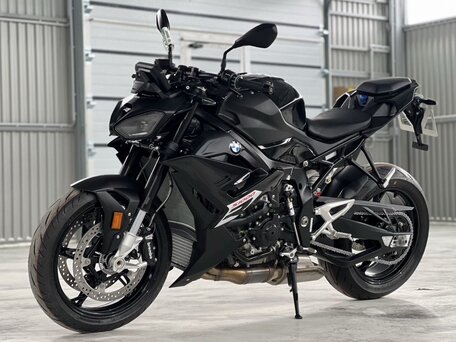 2025 BMW S 1000 R, чёрный, 2199999 рублей, вид 2