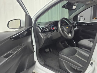 2022 Chevrolet Spark IV Рестайлинг, белый, 915000 рублей, вид 5