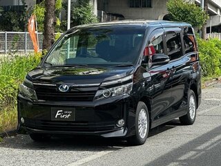 2015 Toyota Voxy III (R80), чёрный, 1650000 рублей, вид 1