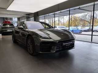 2026 Porsche Panamera 4 E-Hybrid III, зелёный, 26490000 рублей, вид 2