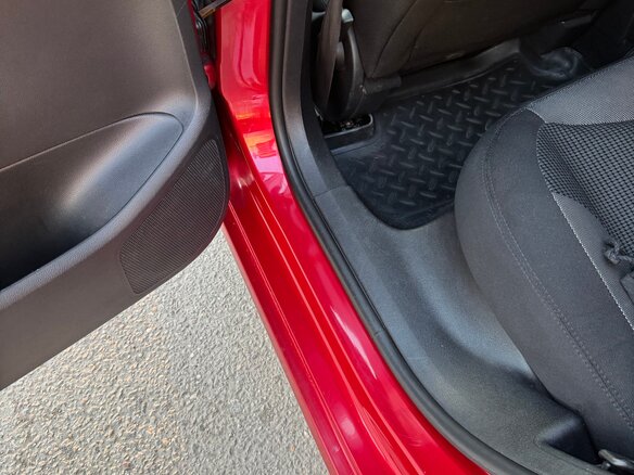 2010 Peugeot 308 I, красный, 399000 рублей - вид 14